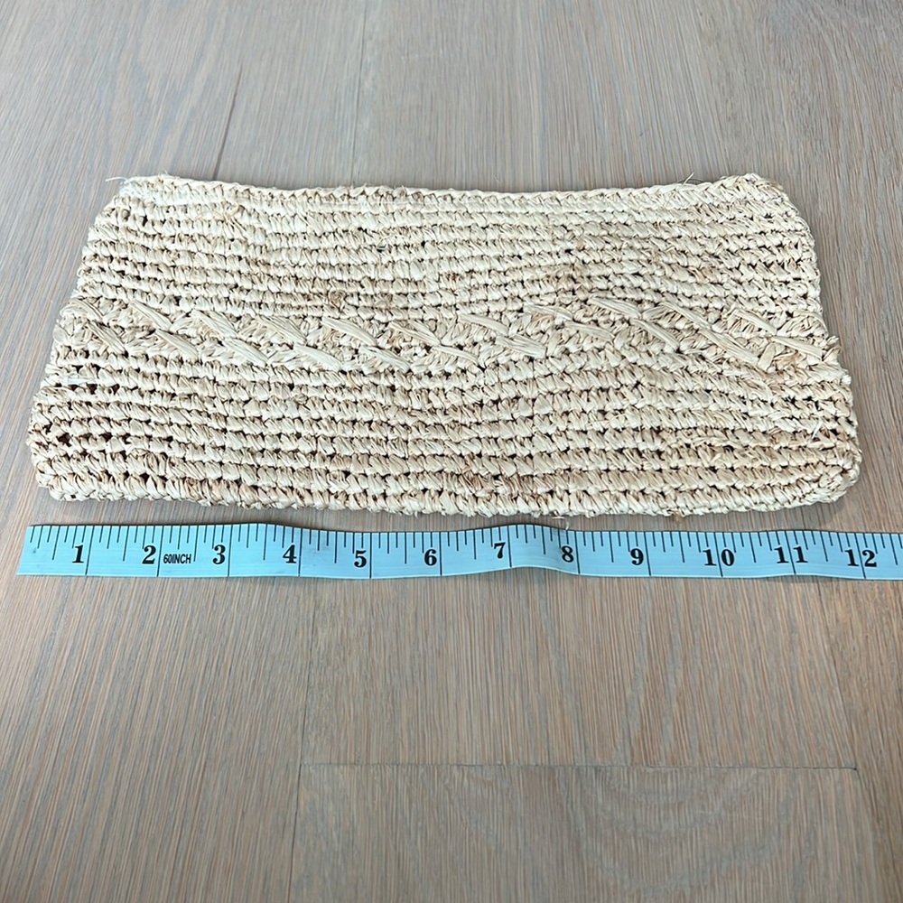Straw clutch by Flora Bella - Picture 9 of 10